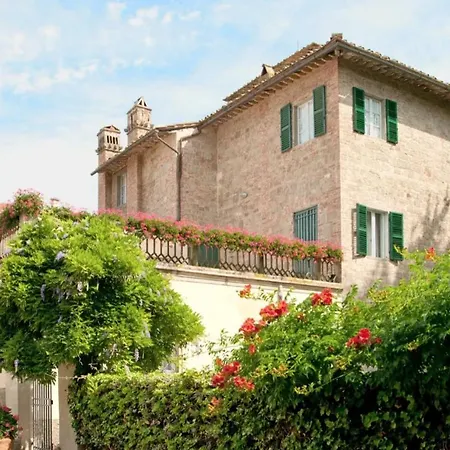 ヴィラ Villa Palaia Surrounded By Green Palagio